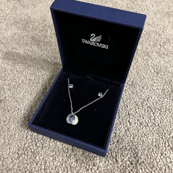 Swarovski Jewelry - NWOT Swarovski 🦢🦢 // sapphire crystal jewelry set